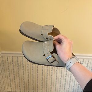 Cushionaire Slip-On Clogs